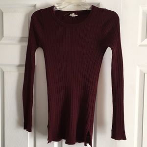 Burgundy Long Sleeved Fitted Sweater